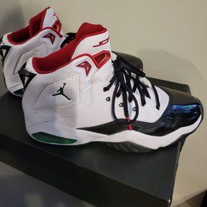 Jordan B'Loyal Men's Sneaker, size 10, white/pine-green/red-black